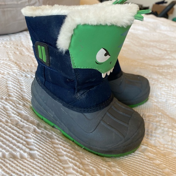Cat and Jack toddler boys snow boots - Picture 2 of 4